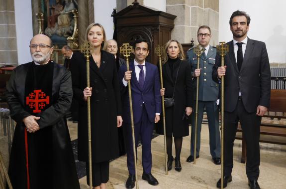 Imaxe da nova:Diego Calvo e Fabiola García participan na procesión do Santo Enterro de Ferrol