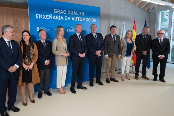 Imagen de la noticia:La Xunta apuesta por impulsar la implantación de grados duales en las universidades que combinen formación y un contrato lab...