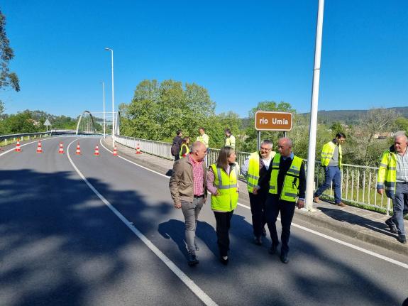 Imagen de la noticia:La Xunta evalúa la situación del puente de Pontearnelas priorizando la seguridad y las alternativas de circulación