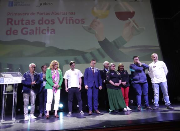 Imagen de la noticia:La Xunta resalta la importancia de las rutas de los vinos de Galicia para dar a conocer el buen hacer de las cinco denominac...