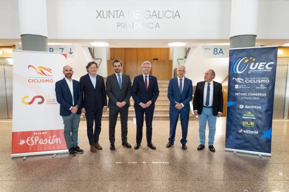 Imagen de la noticia:Rueda destaca que Galicia será el epicentro del ciclismo en 2024 gracias al congreso anual de la UEC que llegará a Santiago ...