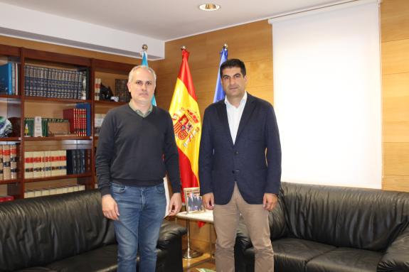 Imagen de la noticia:El delegado territorial de la Xunta en Ourense recibe al nuevo presidente del Consello Regulador de la D.O. Valdeorras