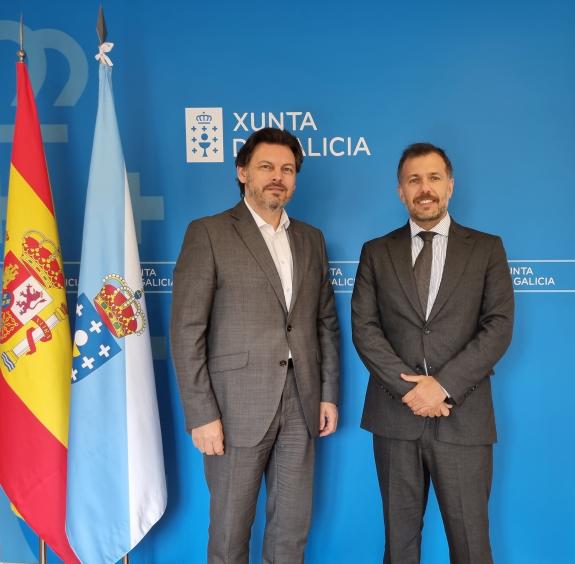 Imaxe da nova:Miranda mantivo un encontro co cónsul xeral do Uruguai en Galicia de cara a manter a colaboración entre ambas institucións