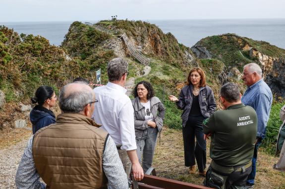 Imagen de la noticia:La Xunta valora la senda de O Fuciño do Porco como un modelo a seguir que combina la protección ambiental y el uso turístico