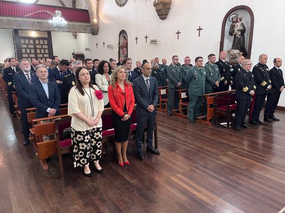 Imaxe da nova:A Delegada Territorial de Ferrol e a presidenta de Portos de Galicia asisten á homenaxe ao Cristo dos Navegantes, patrón da Policía...