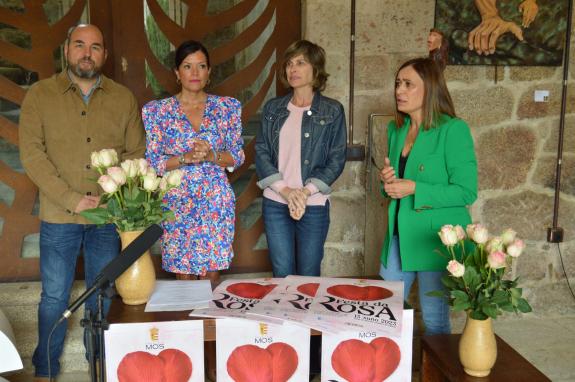 Imagen de la noticia:La Xunta participa en la presentación de los actos de la 50 edición de la Fiesta de la Rosa en Mos que contará con la actuac...