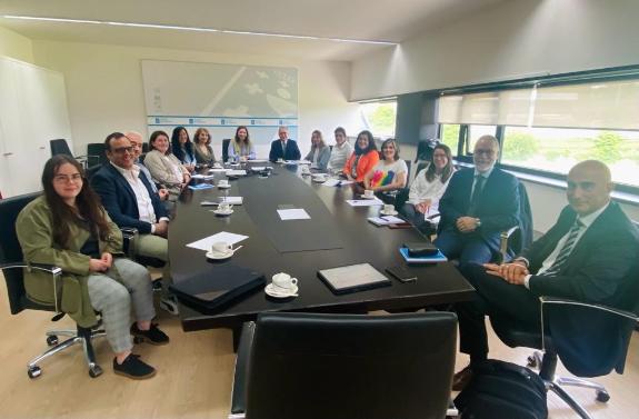 Imagen de la noticia:La Xunta se reúne con los tutores de la tercera edición del programa Xuventude Mentoring