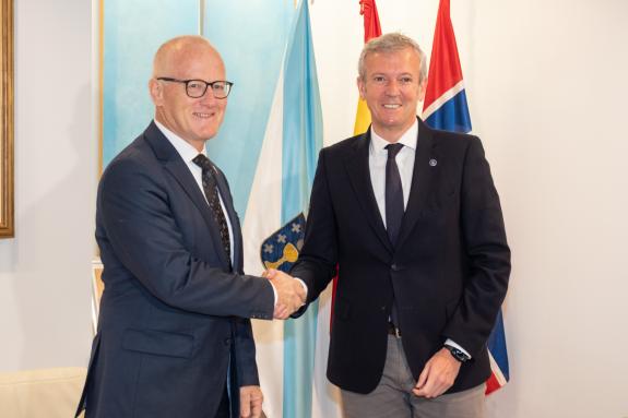 Imaxe da nova:O presidente da Xunta recibe o embaixador de Noruega co obxectivo de afianzar as relacións institucionais e comerciais entre Galici...