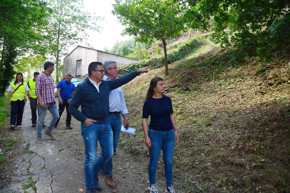 Imaxe da nova:A Xunta xestionará a biomasa nas franxas secundarias preto das vivendas do concello de Lobios, onde se actuará en case 375 hectárea...