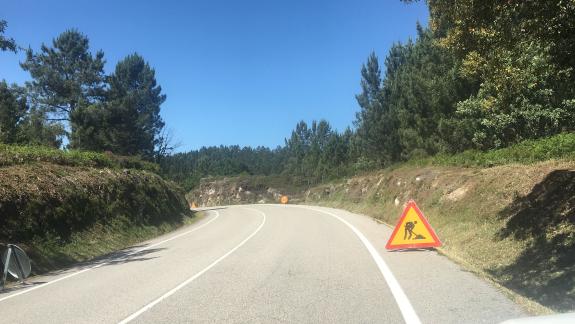 Imagen de la noticia:La Xunta  ejecutará la próxima semana actuaciones de acondicionamiento en las márgenes de 3 carreteras autonómicas en las co...