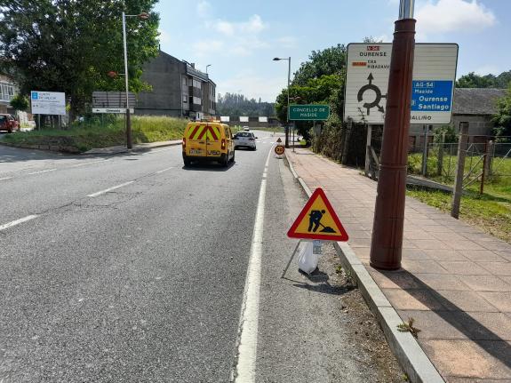 Imaxe da nova:A Xunta inicia as obras da senda peonil na rúa Ourense e na súa conexión coa avenida 25 de Xullo, nos concellos de Maside e do Carb...