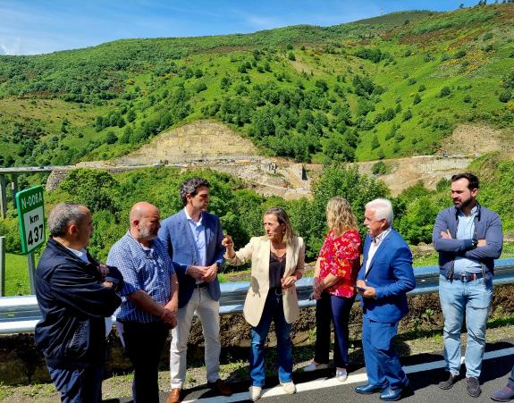 Imagen de la noticia:La Xunta le pide al gobierno que tome conciencia de la grave situación de la A-6 un año después del colapso y acceda a la re...