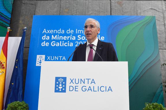 Imagen de la noticia:La Xunta apoya la apuesta que el sector de la minería está haciendo por la innovación, la modernización tecnológica y la sos...