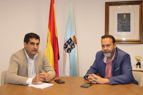 Imaxe da nova:O delegado territorial da Xunta en Ourense recibe o presidente do Consello Regulador da D.O. Ribeira Sacra