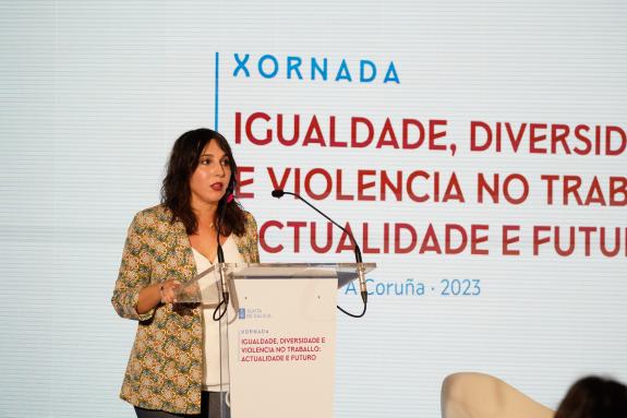 Imagen de la noticia:Lorenzana señala en A Coruña que la nueva Lei de igualdade supondrá una oportunidad para retener y atraer talento y para la ...