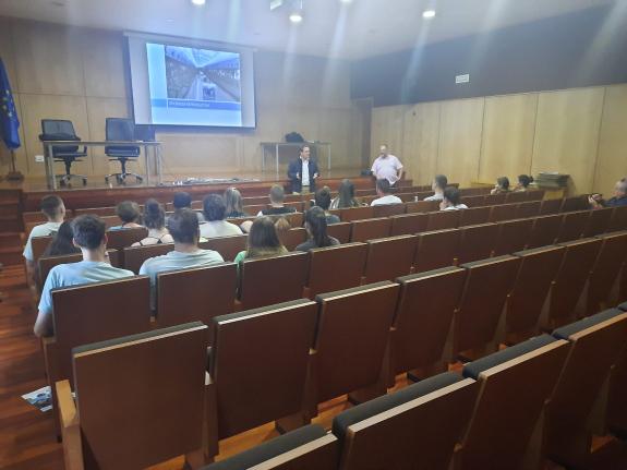 Imagen de la noticia:La Xunta organizó esta semana un curso sobre mejora reproductiva e inseminación artificial en ganado vacuno en su centro de ...