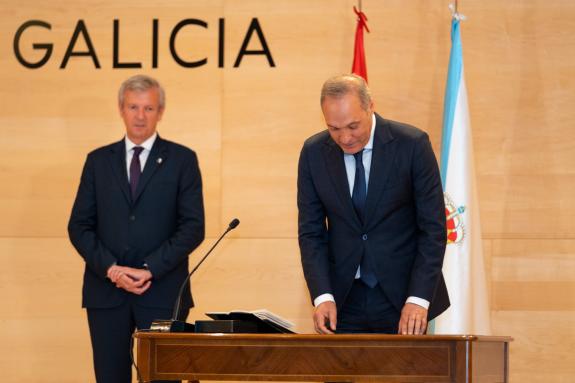 Imagen de la noticia:Rueda pone en valor la experiencia, el compromiso y la dedicación de los nuevos delegados territoriales de la Xunta en Ponte...