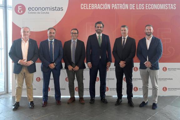 Imagen de la noticia:La Xunta destaca la labor de los economistas a favor de la estabilidad económica