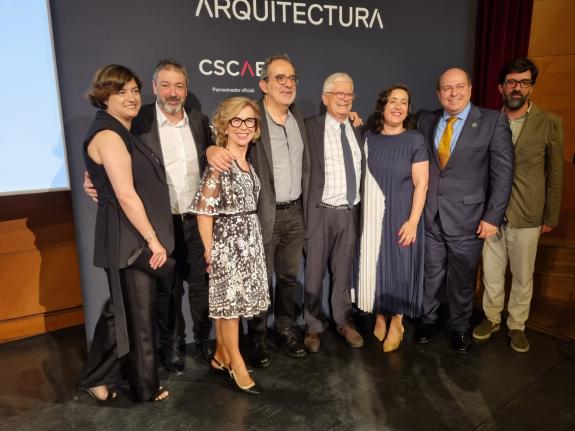 Imagen de la noticia:La Xunta pone en valor el prestigio y la excelencia de la arquitectura gallega con motivo de la entrega de la Medalla de Oro...