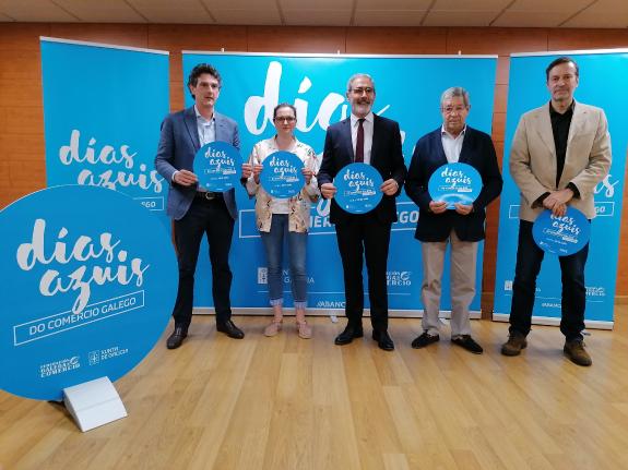 Imagen de la noticia:La campaña 'Días Azuis' de la Xunta y la Federación Galega de Comercio registró más de 120.000 compras en 150 localidades ga...