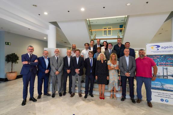 Imaxe da nova:A Xunta mantén un encuentro con representantes do Clúster de Empresas de Enxeñería, Consultaría e Servizos Tecnolóxicos de Galicia ...
