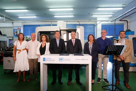Imagen de la noticia:La Xunta y Stellantis colaboran en la puesta en marcha de tres proyectos de FP Dual con casi 40 plazas en Vigo