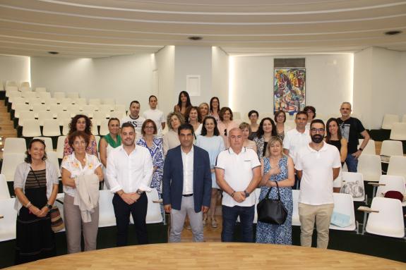 Imaxe da nova:O delegado territorial da Xunta mantén un encontro con novos directores e directoras dos centros docentes públicos da provincia de ...