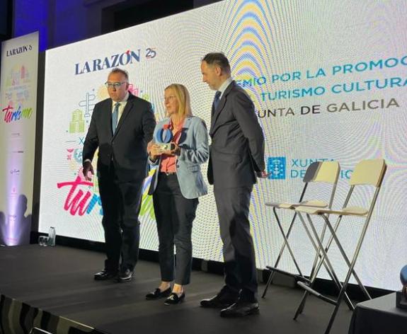 Imagen de la noticia:La Xunta recibe en Málaga el Premio por la promoción del turismo musical de festivales y el turismo cultural