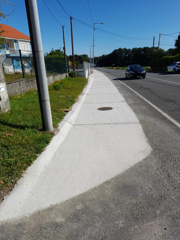 Imagen de la noticia:La Xunta finaliza las obras de mejora de la seguridad peatonal en la AC-116 a su paso por el ayuntamiento de Narón con la ej...
