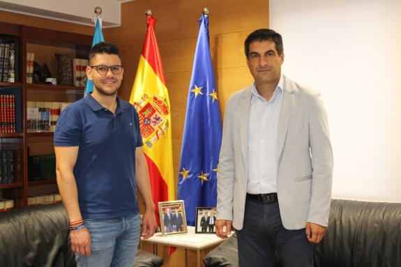 Imaxe da nova:O  delegado territorial da Xunta en Ourense reúnese co alcalde de Baños de Molgas