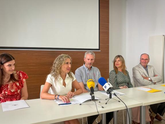 Imaxe da nova:Martina Aneiros destaca o respaldo da Xunta de Galicia a unha nova edición de Equiocio Ferrol