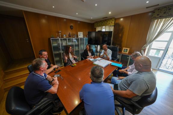 Imaxe da nova:A delegada da Xunta mantén un encontro de traballo co alcalde do Porriño