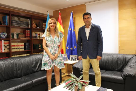 Imaxe da nova:O  delegado territorial da Xunta en Ourense reúnese coa alcaldesa de San Cibrao das Viñas
