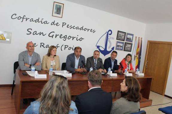 Imaxe da nova:A Xunta pon en marcha un programa para previr disfuncións do solo pelviano nas mariscadoras da área sanitaria de Pontevedra e Salné...