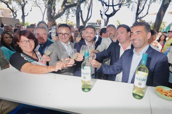 Imaxe da nova:A Xunta reafirma o seu apoio ao viño galego mediante unha estratexia específica, diferentes liñas de axudas e medidas legais de imp...