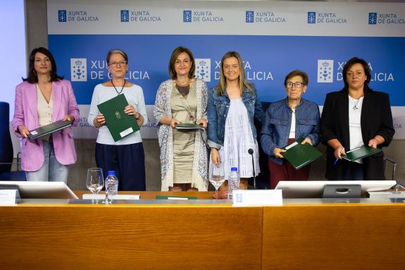 Imagen de la noticia:La Xunta destina cerca de 400.000 euros a garantizar la igualdad y a erradicar la violencia de género de la mano de las fede...