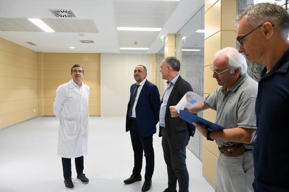 Imagen de la noticia:La Xunta concluirá este año las obras de mejora del Hospital de Valdeorras tras una inversión de cerca de 2 millones de euro...