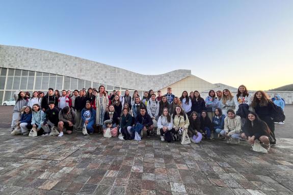 Imaxe da nova:Case 640 alumnos de Bacharelato viaxan este mes a Canadá, Reino Unido, Francia, Alemaña e Portugal para mellorar as súas competenci...