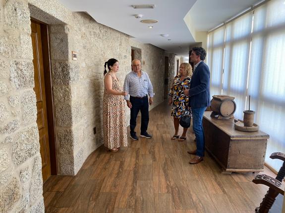 Imagen de la noticia:La Xunta acerca casi medio millón de euros a 20 alojamientos y restaurantes lucenses para mejorar sus instalaciones