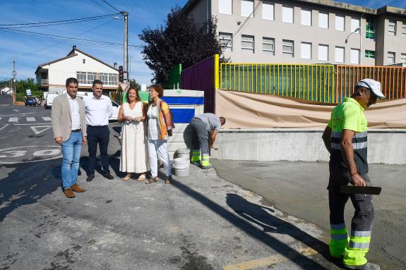 Imaxe da nova:Gabriel Alén supervisa as obras do CEIP Manuel Luís Acuña, nas que a Xunta inviste máis de 90.000€