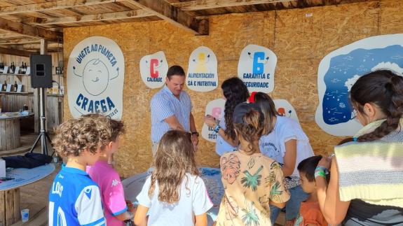 Imagen de la noticia:La Xunta hace promoción y pone en valor los productos gallegos con indicativo de calidad en el Festival de la Luz de Boimort...