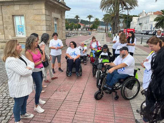 Imaxe da nova:Martina Aneiros percorre coa asociación ASCM un tramo da peregrinación inclusiva a Santo André de Teixido