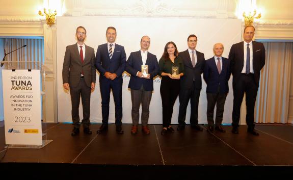 Imagen de la noticia:La Xunta destaca el papel de galardones como los Tuna Awards para reconocer la apuesta decidida de la industria del atún por...