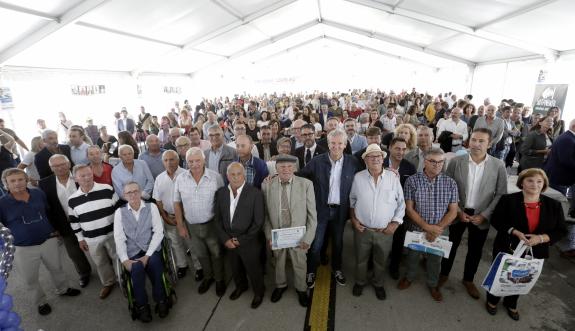 Imagen de la noticia:Rueda ensalza la contribución de las cofradías a la creación de riqueza en las villas costeras y a hacer Marca Galicia a tra...