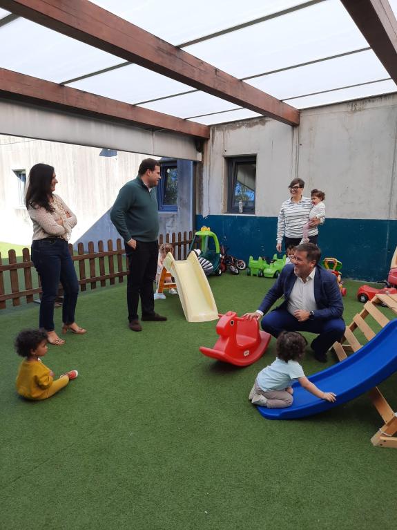 Imaxe da nova:A Xunta financia melloras na cuberta do patio interior e a instalación dunha pérgola na escola infantil pública de Tenorio