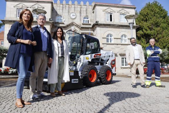 Imagen de la noticia:La Xunta colabora con la mancomunidad del Salnés en la adquisición de maquinaria a través del fondo de compensación ambienta...