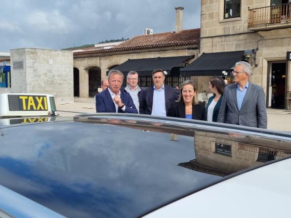 Imaxe da nova:Ethel Vázquez anuncia a ampliación en 400.000 € das axudas para adquirir taxis adaptados, de baixas emisións ou eléctricos, mobiliz...