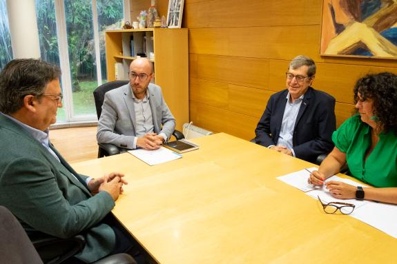 Imaxe da nova:A Xunta reúnese coa Asociación Galega de Familias Numerosas para coñecer as súas necesidades