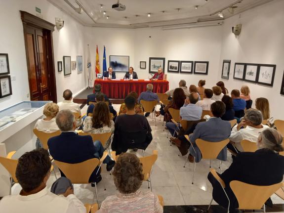 Imaxe da nova:A Casa de Galicia en Madrid acolleu a presentación dos libros “A nova dirección de persoas”, de José M.ª Gasalla e “Nadalízate”, de...