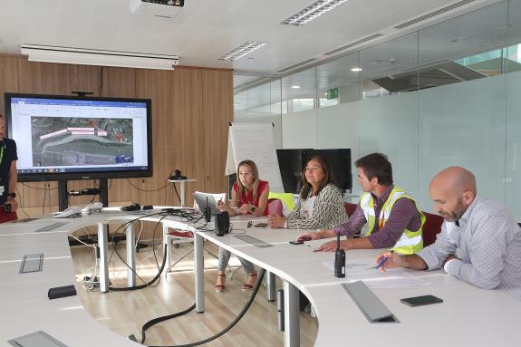 Imaxe da nova:A delegada da Xunta supervisa o simulacro xeral de accidente aéreo no aeroporto de Vigo